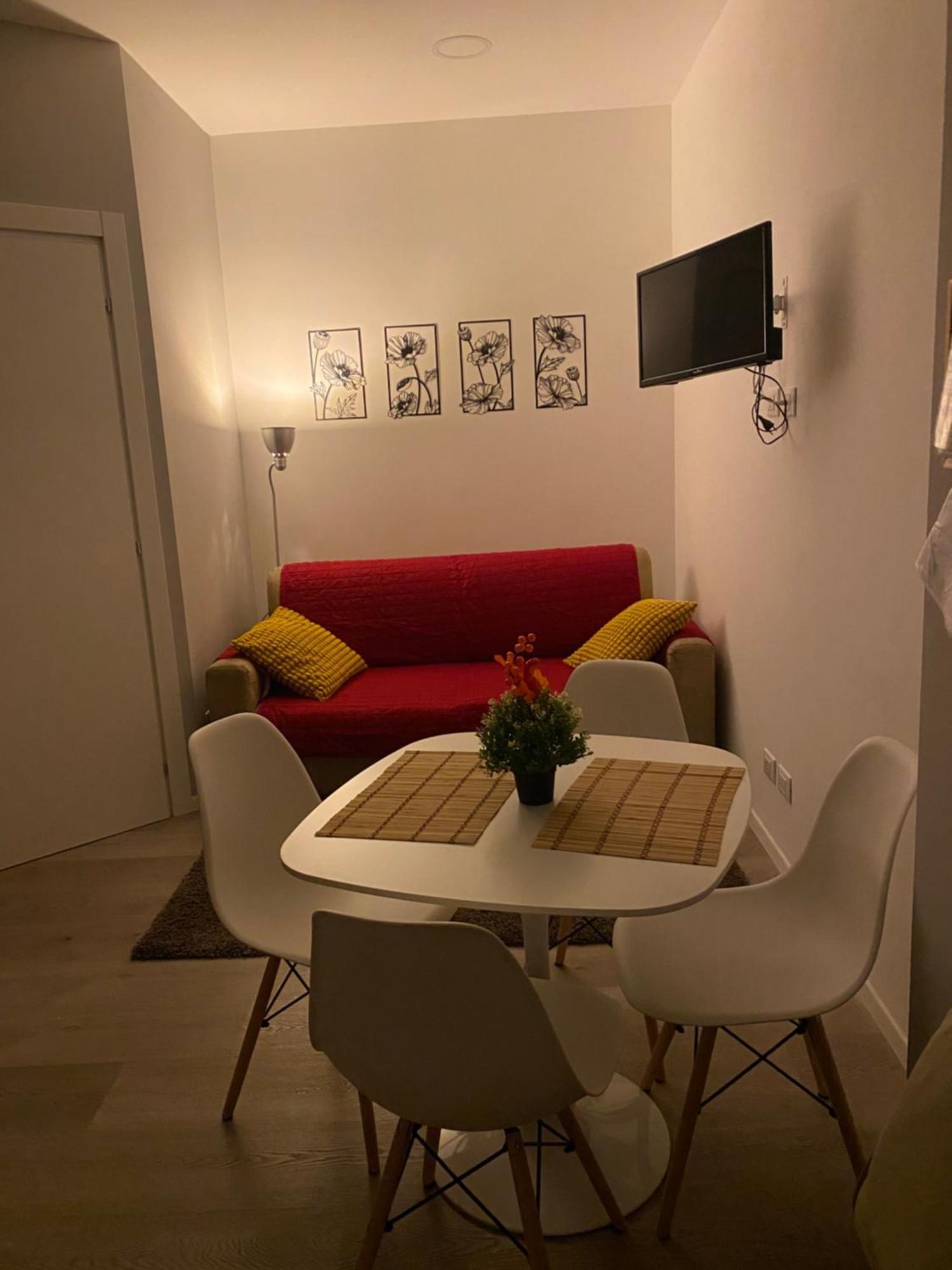 Onlyrooms罗镇 外观 照片